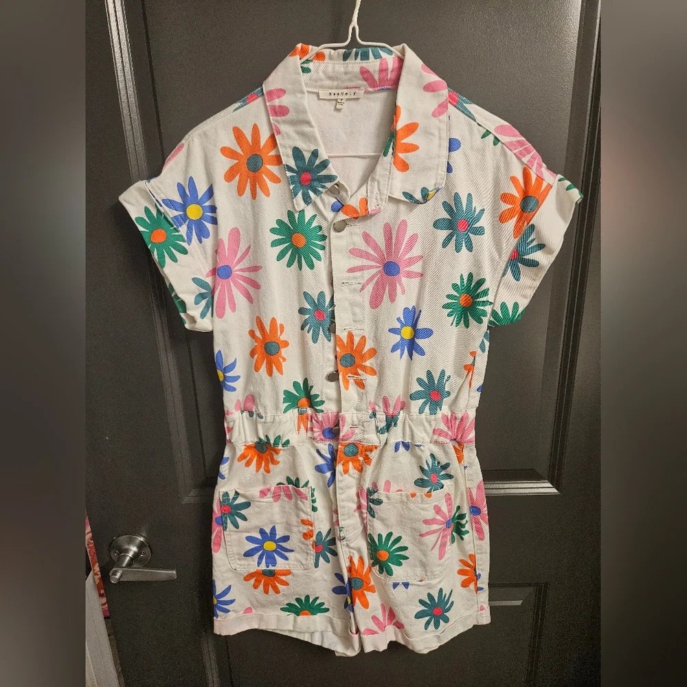 Floral Button-Up Romper - Picture 1 of 1